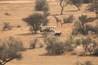 Afrikaans lernen mit Mondly - Ausflug mit Jeep